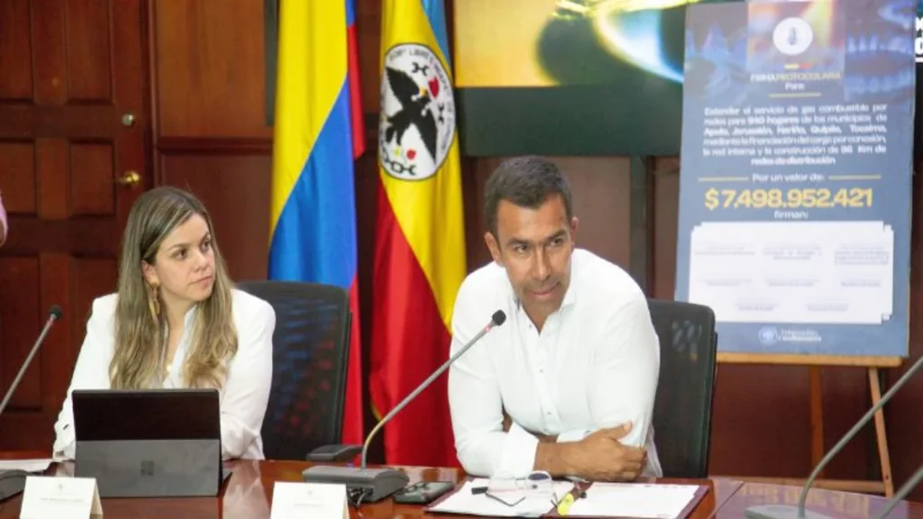 Cundinamarca impulsa la gasificación con $20.000 millones para nuevos usuarios rurales