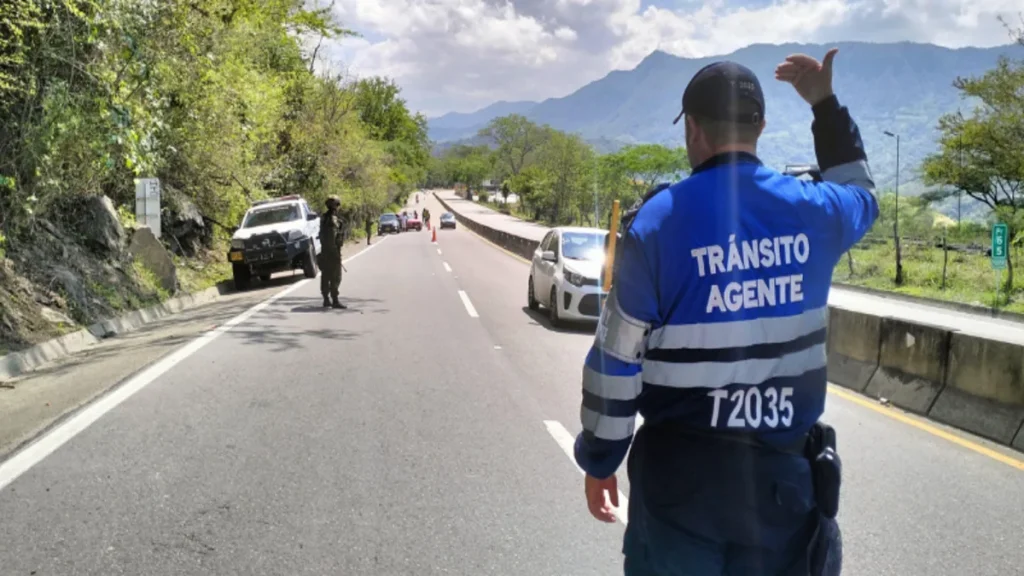 Cundinamarca: 3,3 millones de vehículos transitaron durante la semana de receso, con congestiones críticas en la Autopista Sur y Calle 80
