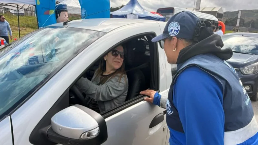 Cundinamarca moviliza más de 1.5 millones de vehículos e implementa reversibles y pico y placa reforzados