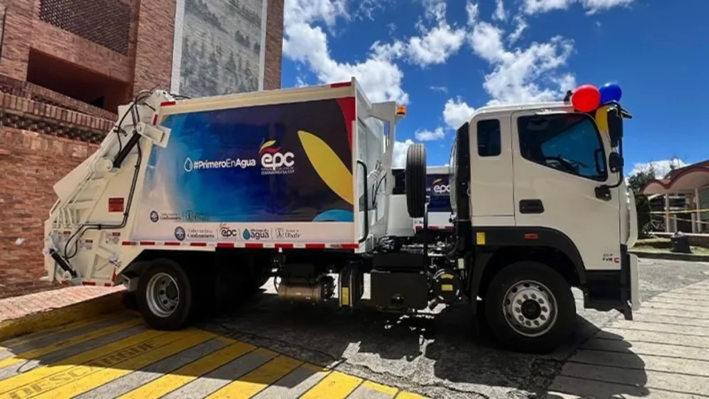 utica-vehiculo-compactador