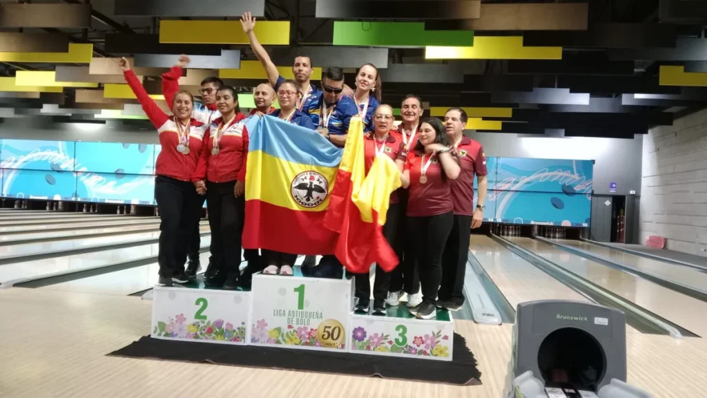 Cundinamarca arrasa en el bowling: 8 medallas sellan su éxito en los Juegos FEDEDIV