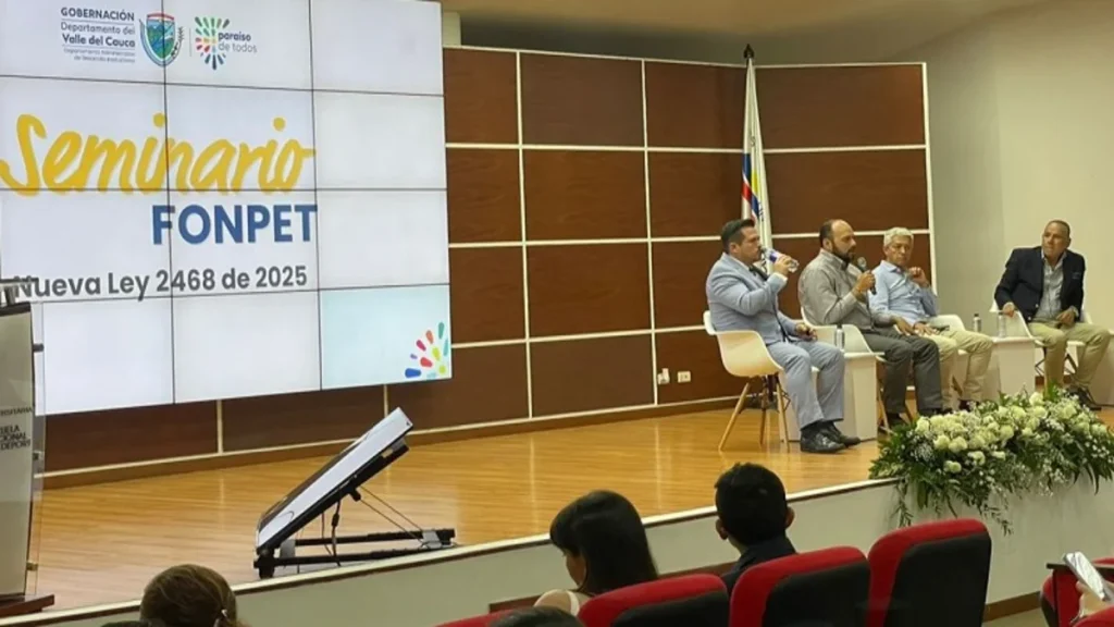 Cundinamarca, primer territorio en saldar el 100% de su pasivo pensional, libera recursos del FONPET para inversión social municipal
