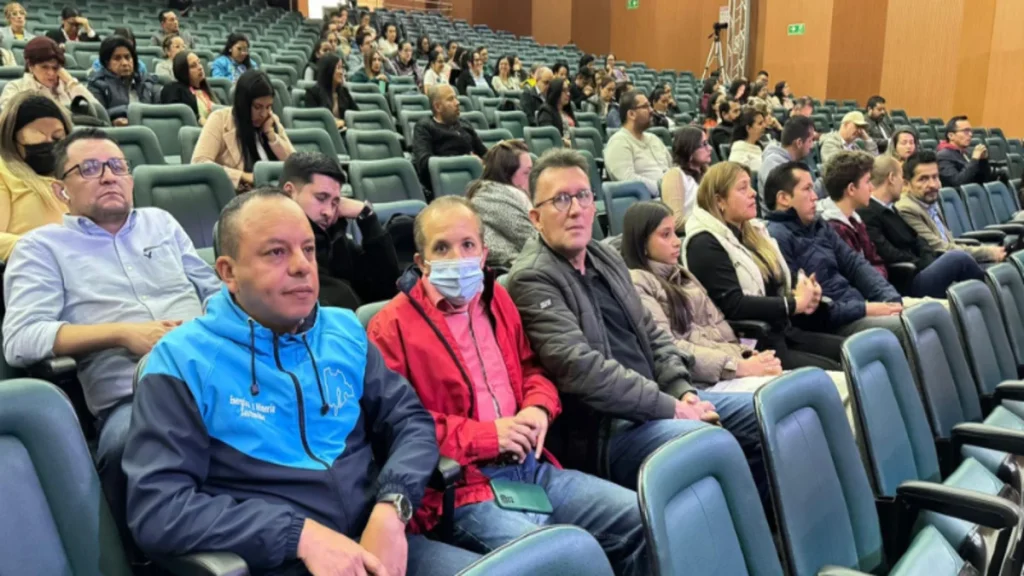 Cundinamarca lidera jornada técnica para prevenir la exposición a agentes neumoconióticos en sectores industrial y minero